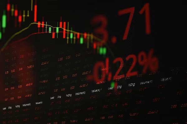 在亚马逊表示放弃展示关税成本的想法之前 特朗普向贝佐斯提出了抱怨