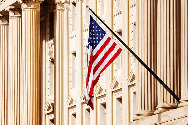 ﻿“这是我们前所未见的情况”：特朗普上任头 100 天让欧盟深感震惊