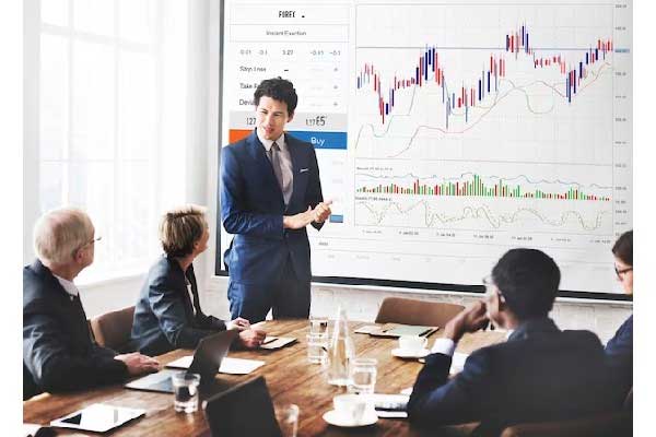 在亚马逊表示放弃展示关税成本的想法之前 特朗普向贝佐斯提出了抱怨